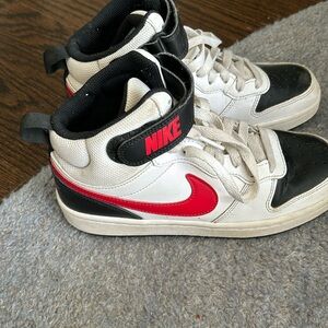Nike high tops US 4.5